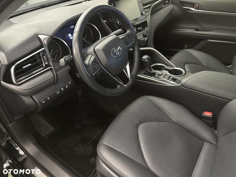 Toyota Camry 2.5 Hybrid Executive CVT - 10