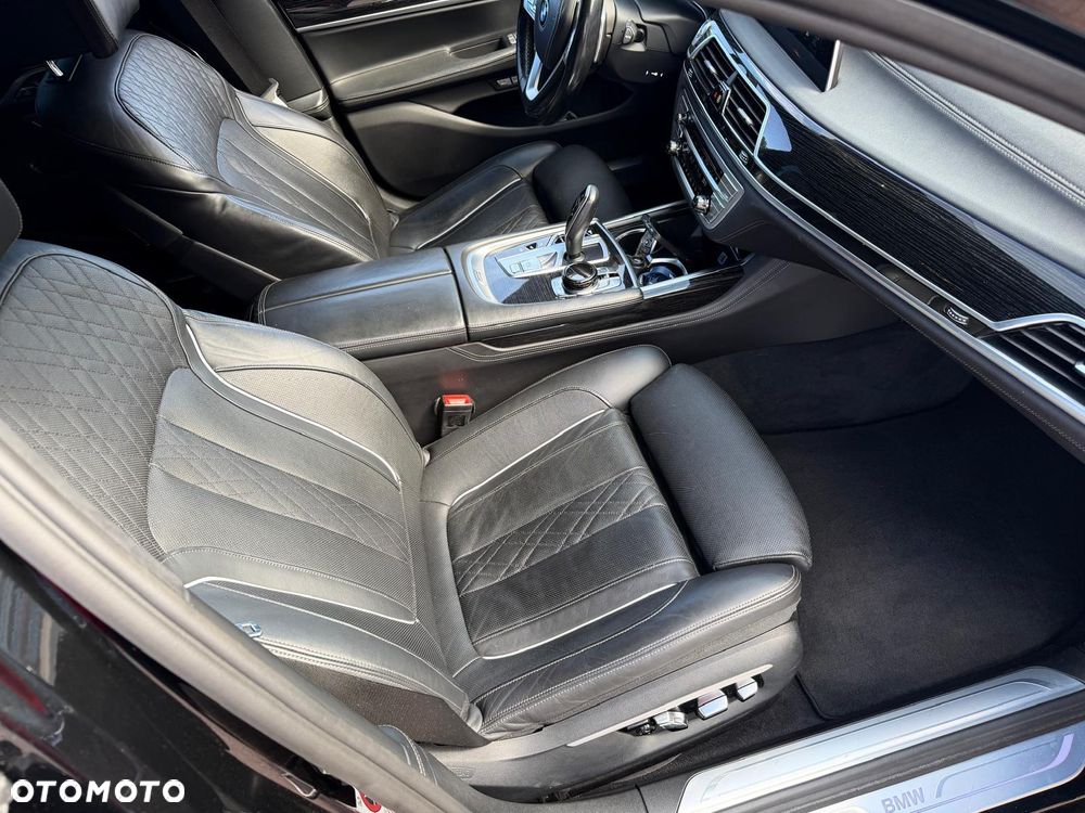 BMW Seria 7 740d xDrive - 9