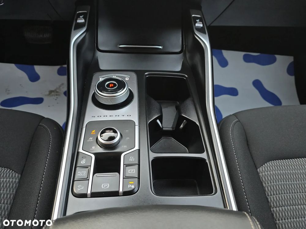 Kia Sorento 1.6T-GDI PHEV AWD OPF Vision - 17