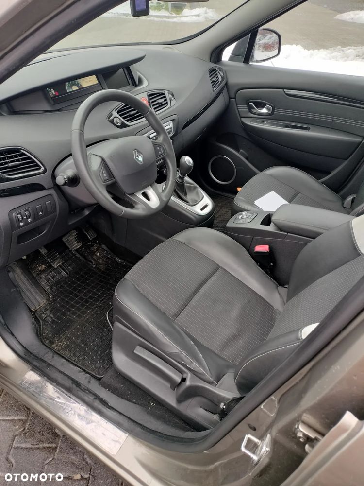 Renault Scenic TCe 130 Dynamique - 12