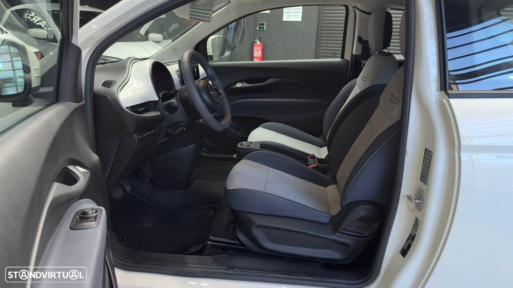 Fiat 500e 3 + 1 42kWh Icon - 35