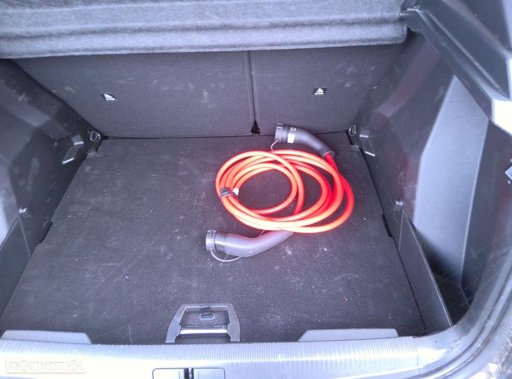 Peugeot e-2008 GT - 6