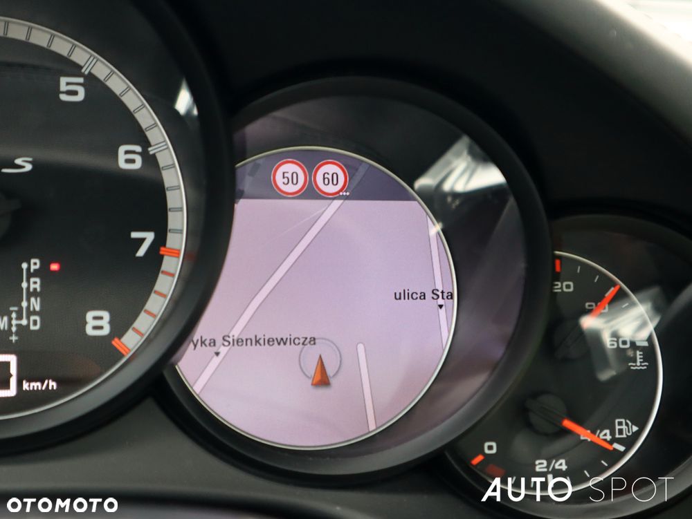 Porsche 911 Turbo S - 28