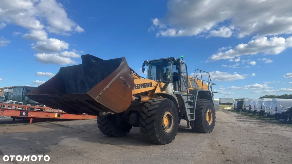 Liebherr L 586 2012 - 3