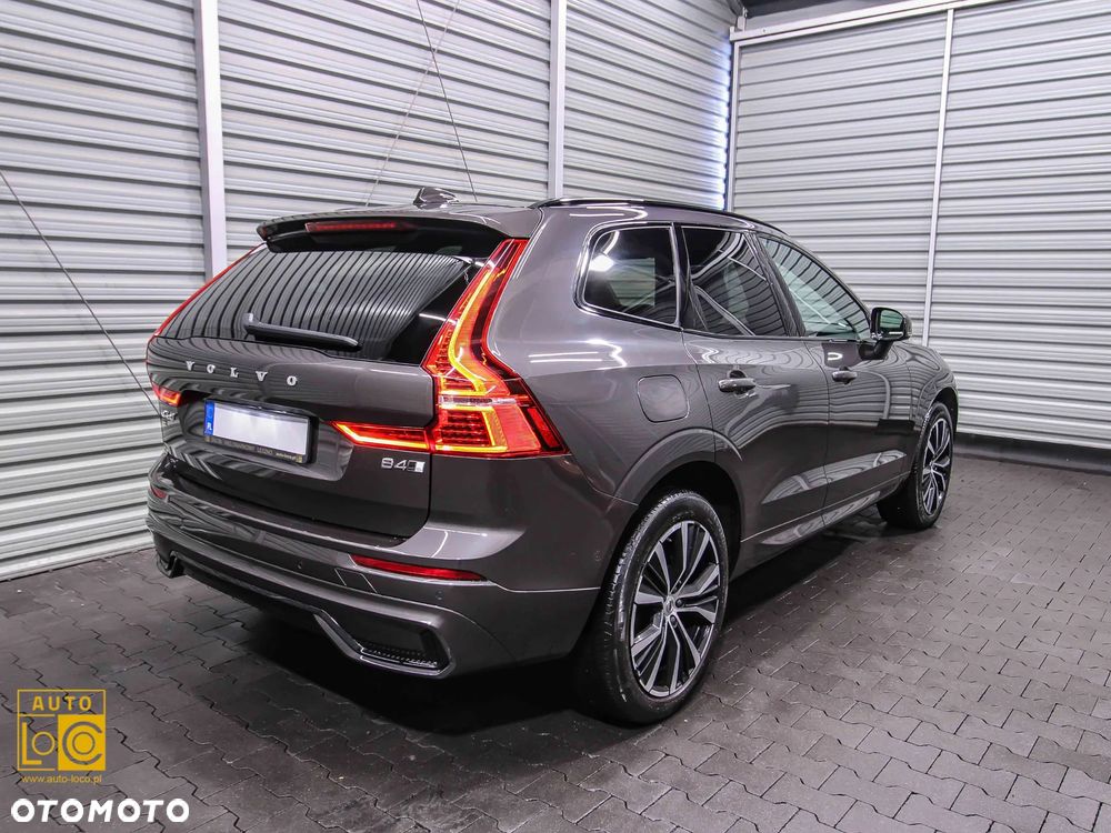 Volvo XC 60 B4 D AWD Plus Dark - 8