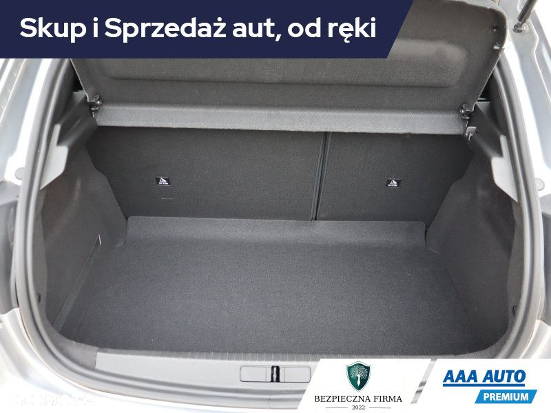 Peugeot 208 - 15