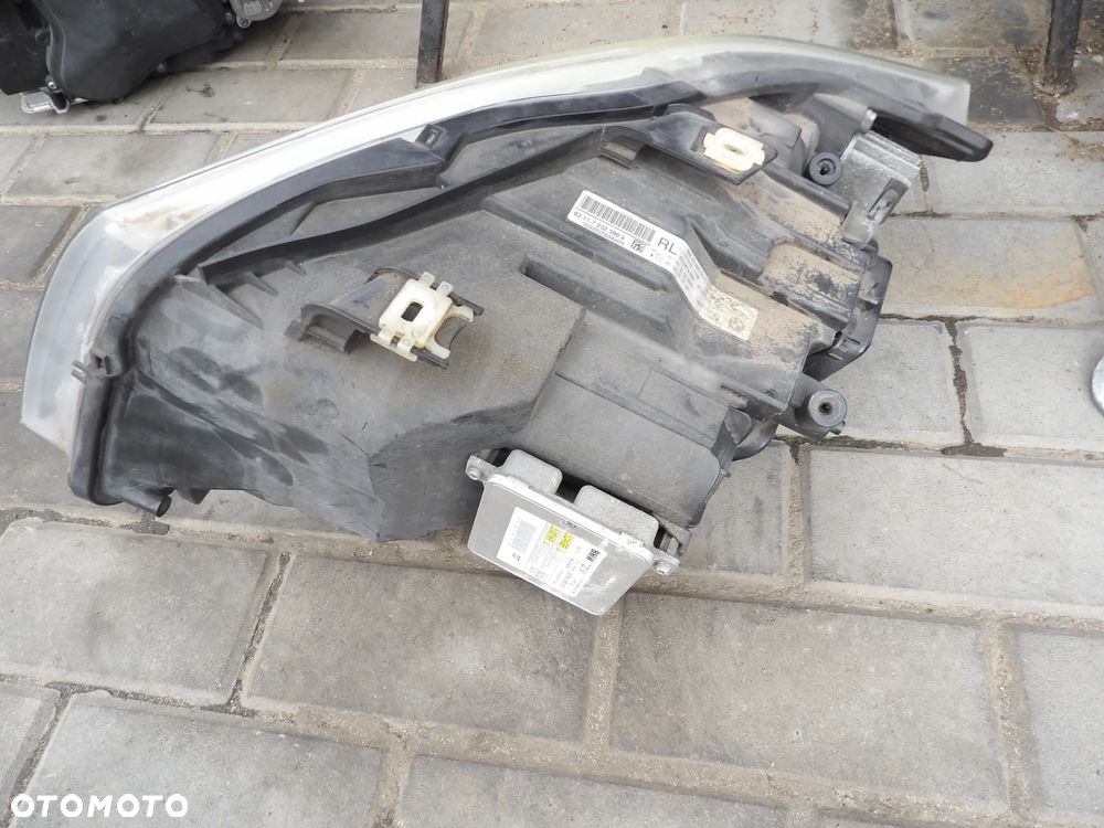 BMW - E90 - LIFT - XENON - LAMPA PRZEDNIA - PRAWA - 7202586 - 2