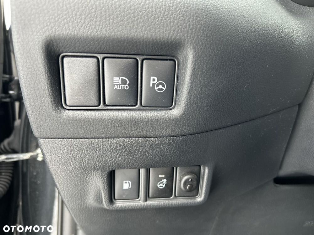 Toyota C-HR 2.0 Hybrid Executive - 23