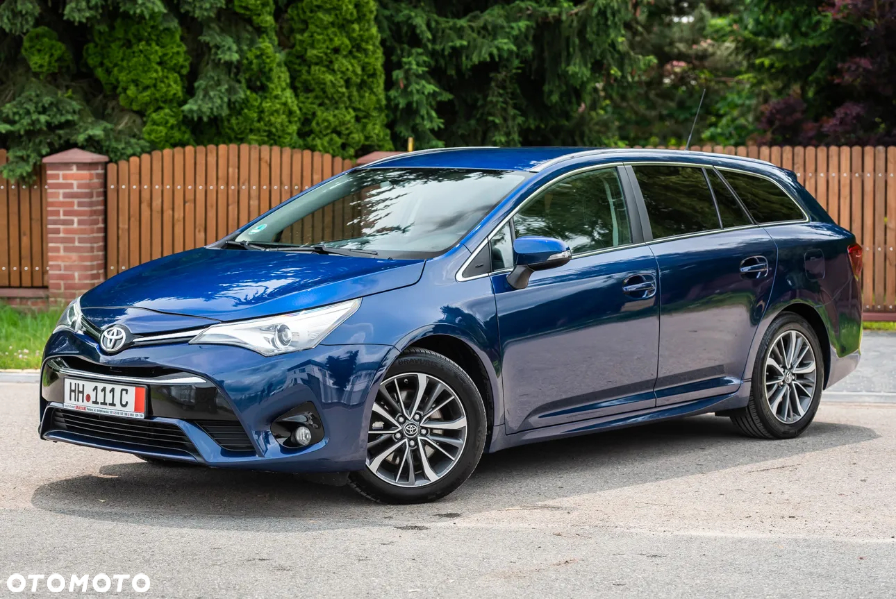 Toyota Avensis 2.0 D-4D Premium - 6