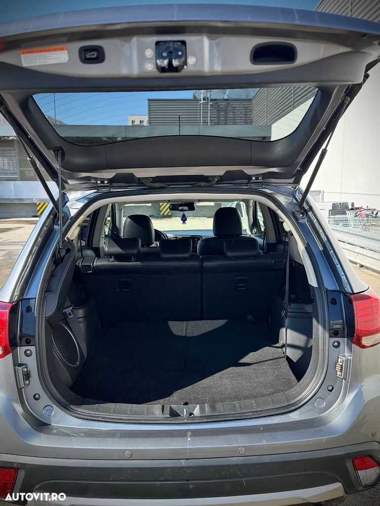 Mitsubishi Outlander - 5