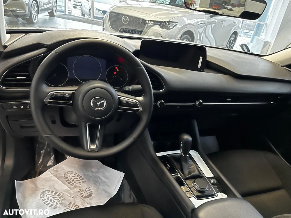 Mazda 3 e-Skyactiv G140 AT MHEV Center-Line - 5