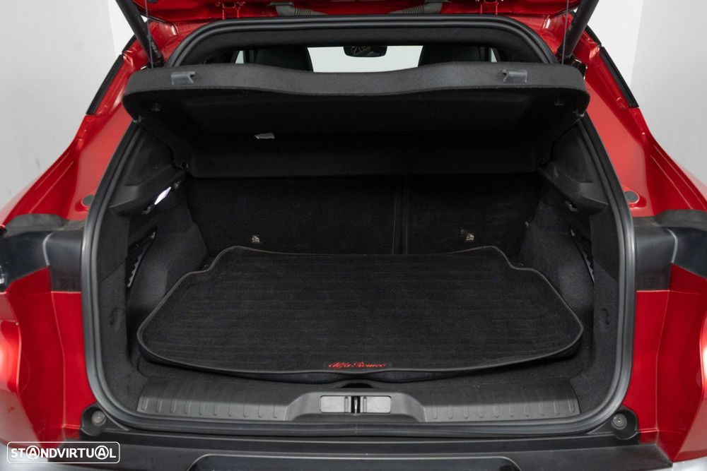 Alfa Romeo Junior 1.2 Sport Speciale eDCT6 - 18