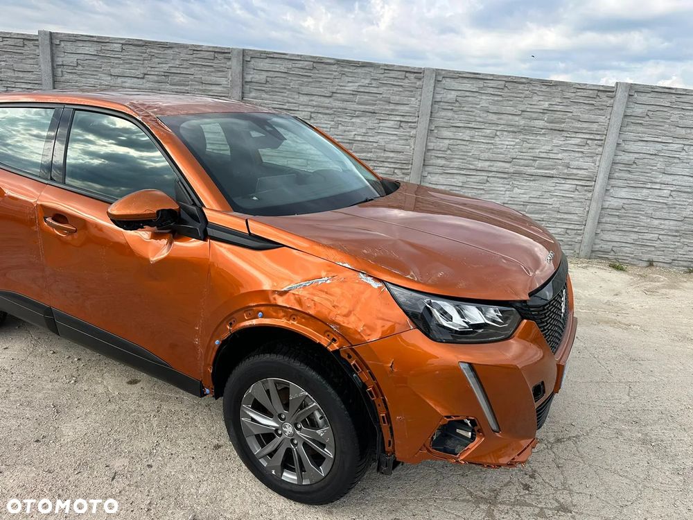 Peugeot 2008 PureTech 130 EAT8 Allure - 29