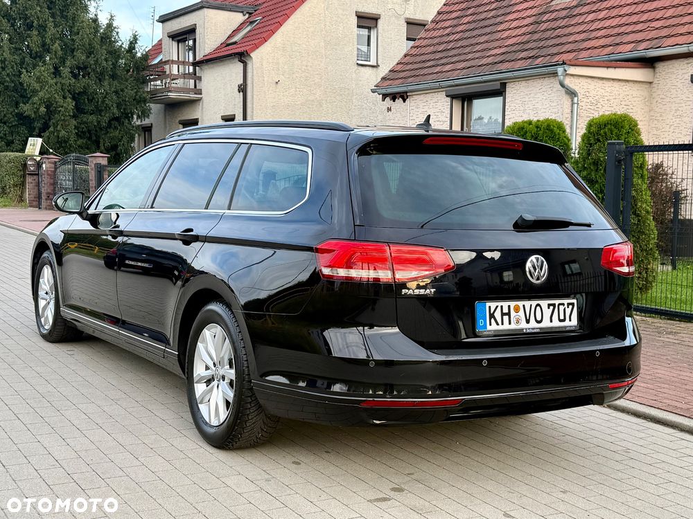 Volkswagen Passat 2.0 TDI (BlueMotion Technology) Comfortline - 12