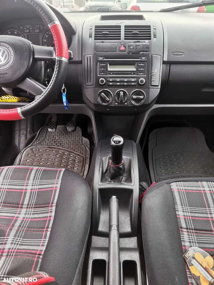Volkswagen Polo - 4