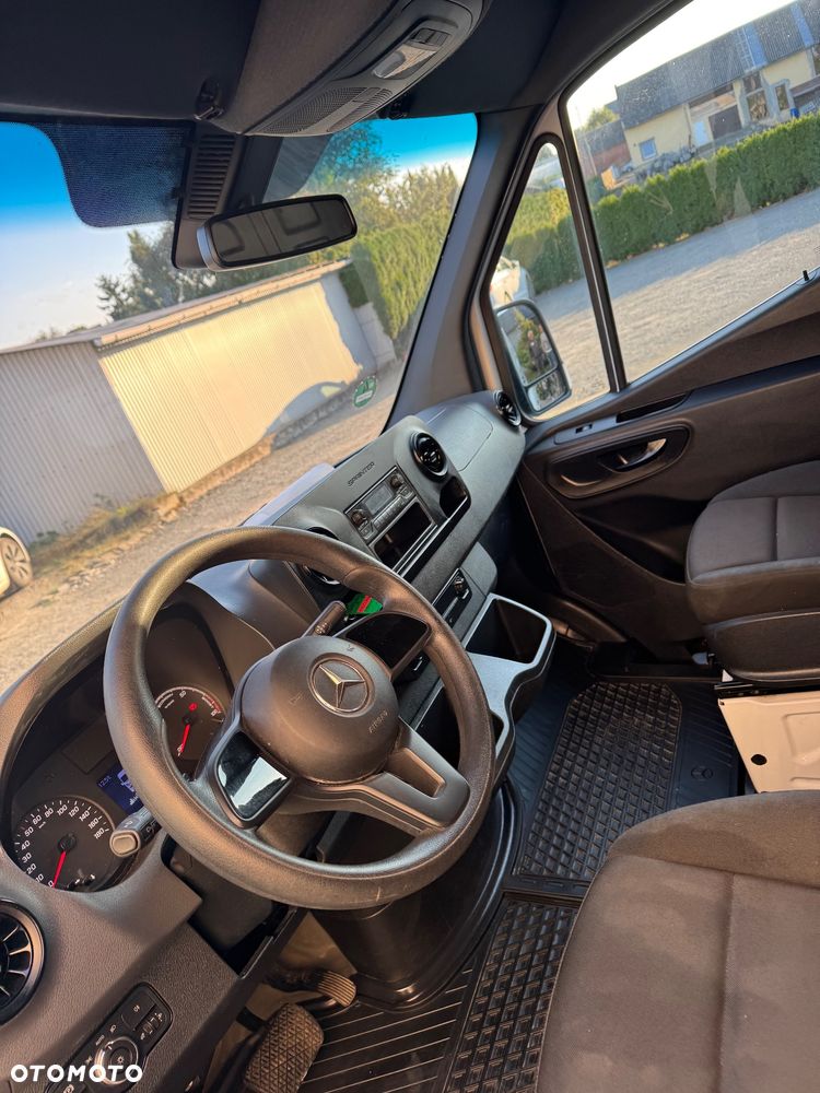 Mercedes-Benz Sprinter e - 7