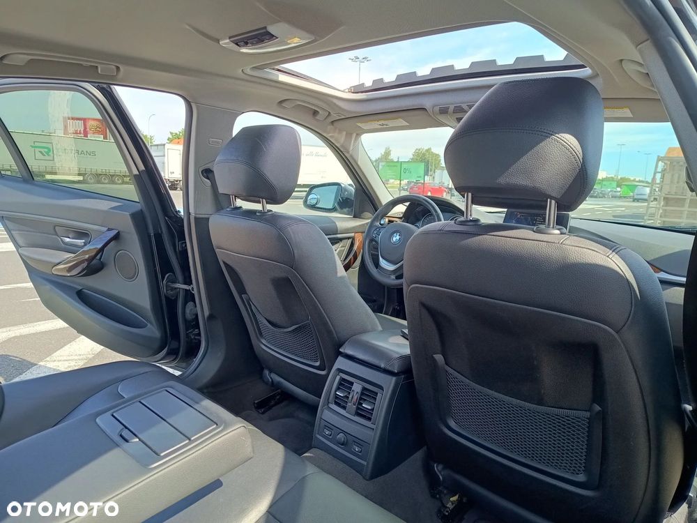 BMW Seria 3 328i xDrive - 10