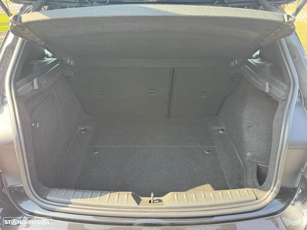 BMW 118 d Pack M Shadow Auto - 32