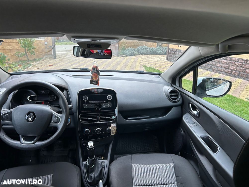 Renault Clio - 9