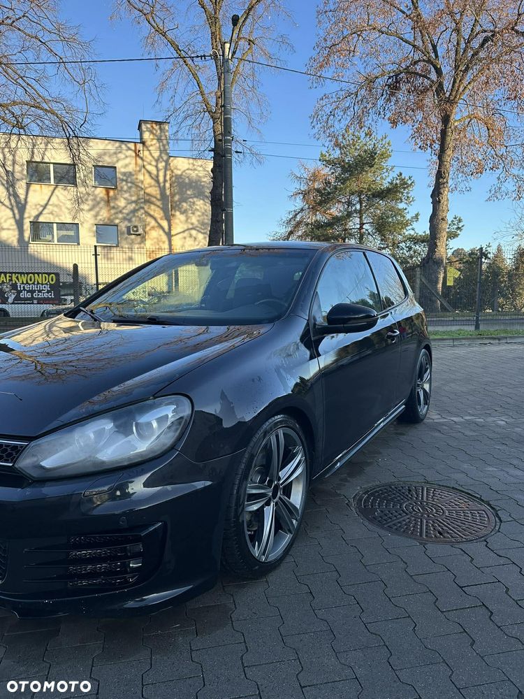 Volkswagen Golf - 2