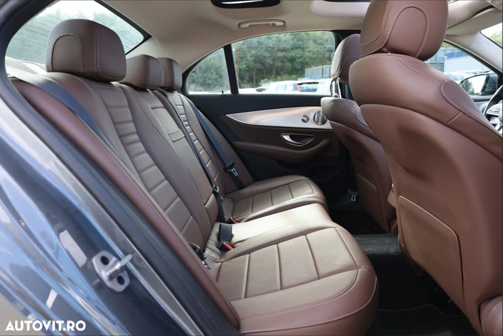 Mercedes-Benz E 300 d Aut. - 11