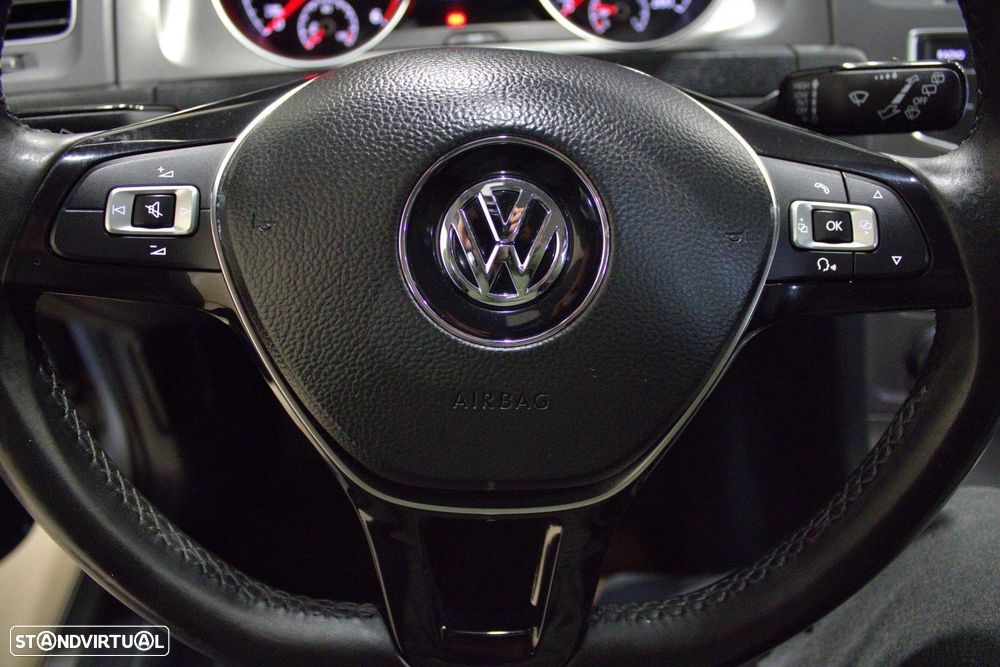 VW Golf 1.6 TDi Confortline - 24