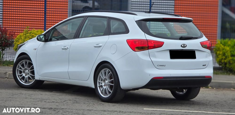 Kia Ceed - 4