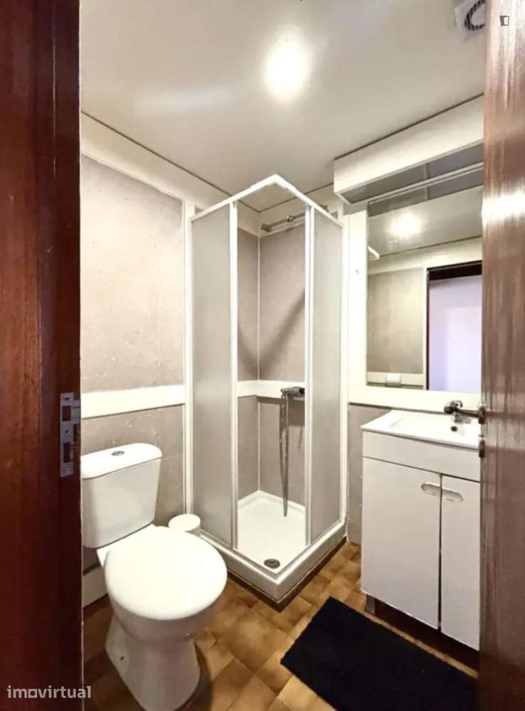 Quarto - localizado em Entrecampos Lisbon - Grande imagem: 4/13