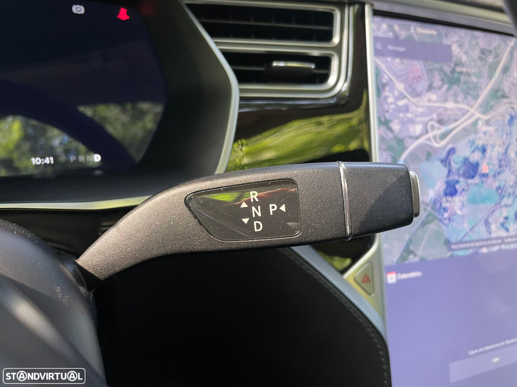 Tesla Model S 90D - 38