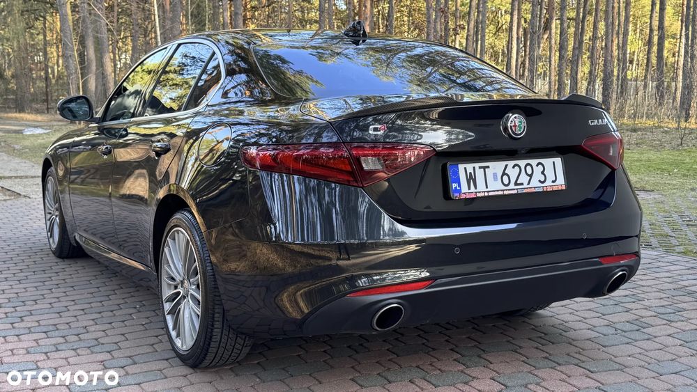 Alfa Romeo Giulia 2.0 Turbo 16V AT8-Q4 Ti - 13