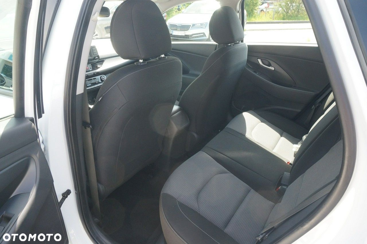 Hyundai i30 - 23