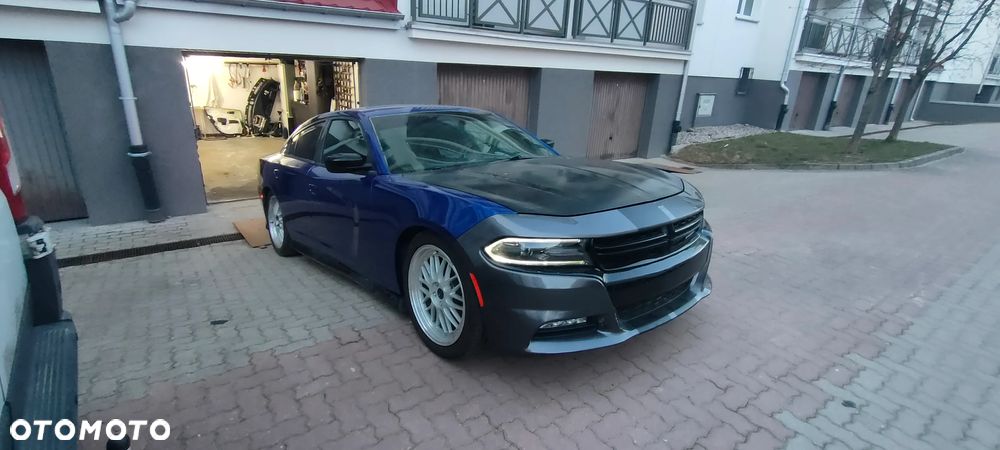 Dodge Charger - 4