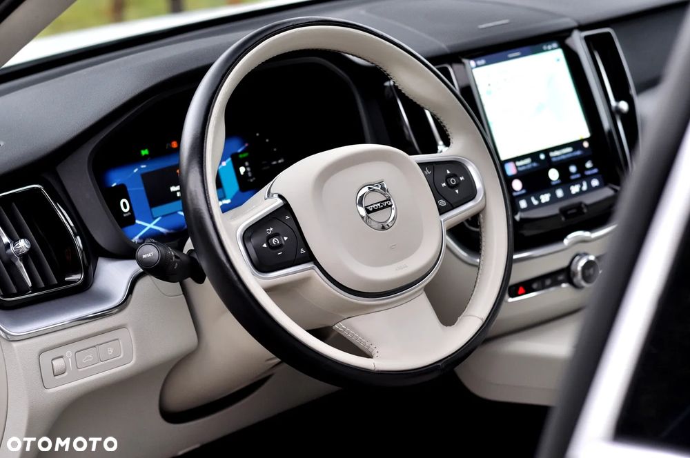 Volvo XC 60 T6 AWD Plug-In Hybrid Inscription - 17
