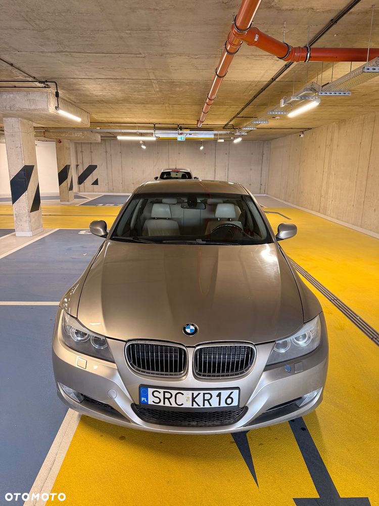 BMW Seria 3 325i - 29