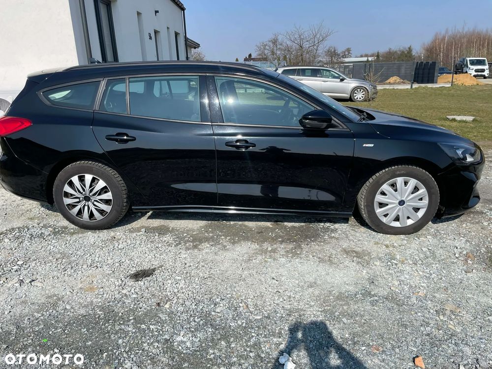 Ford Focus ver-2-0-ecoblue-st--line - 17