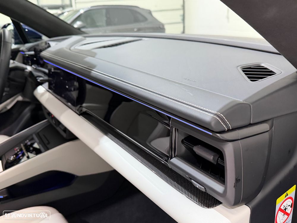 Porsche Macan Electric Turbo - 43