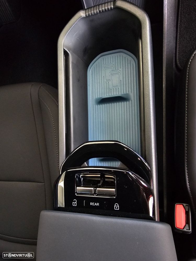 Volvo EX30 69 kWh Single Motor Extended Range Core - 12