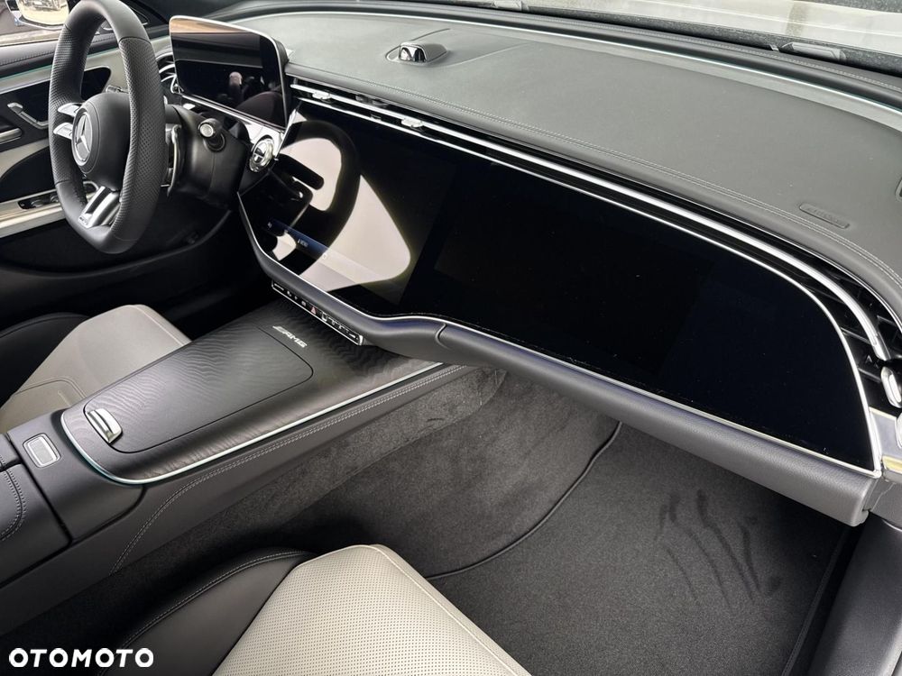 Mercedes-Benz Klasa E AMG 53 4Matic+ AMG SPEEDSHIFT TCT 9G - 22