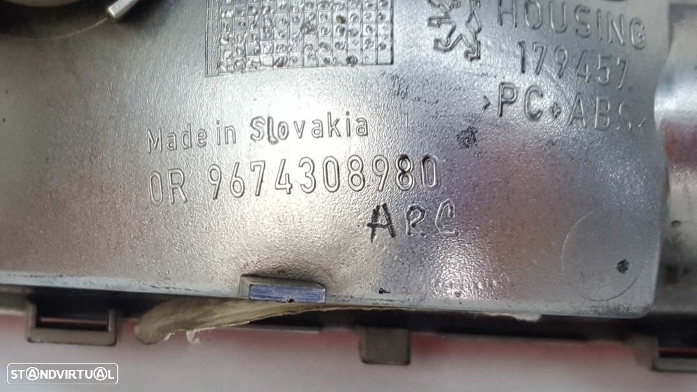 FAROLIM TRASEIRO CENTRAL OPEL CORSA F GS LINE - 2