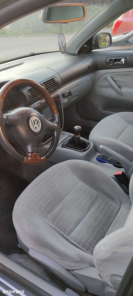 Volkswagen Passat - 3