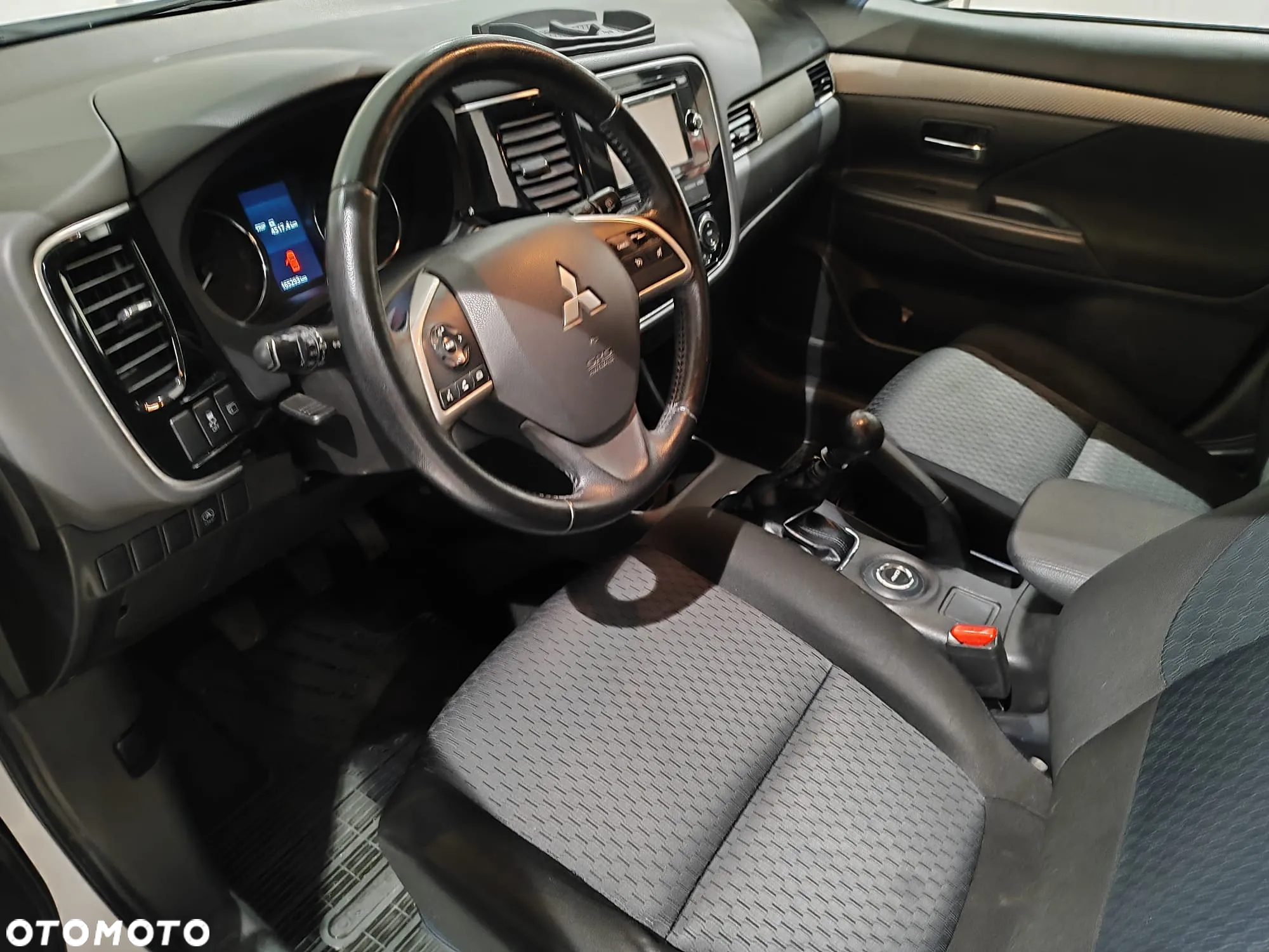 Mitsubishi Outlander 2.2 DID Intense - 16