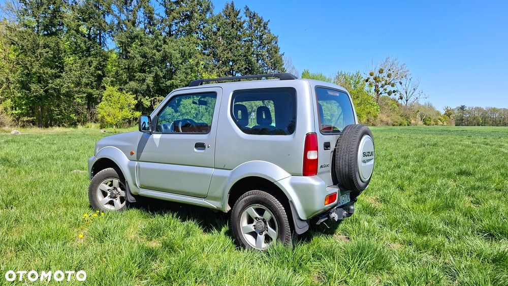 Suzuki Jimny 2005 photo 3