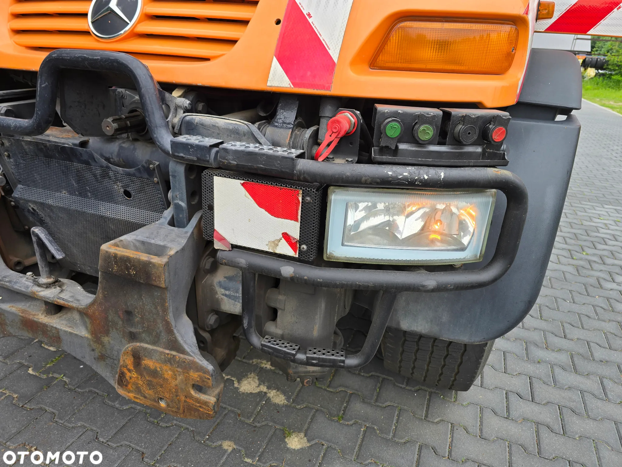 Mercedes-Benz UNIMOG U400 - 19