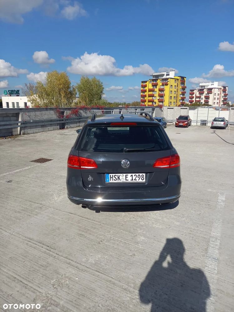 Volkswagen Passat 1.6 TDI Comfortline - 5