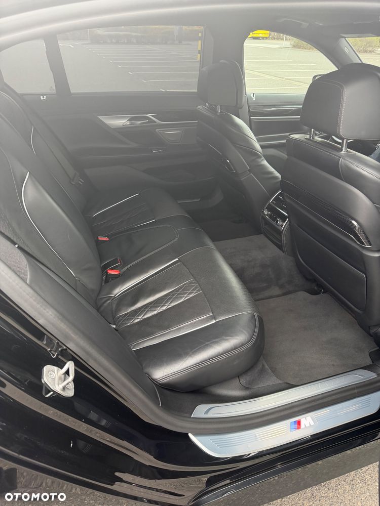 BMW Seria 7 740Li sport - 19