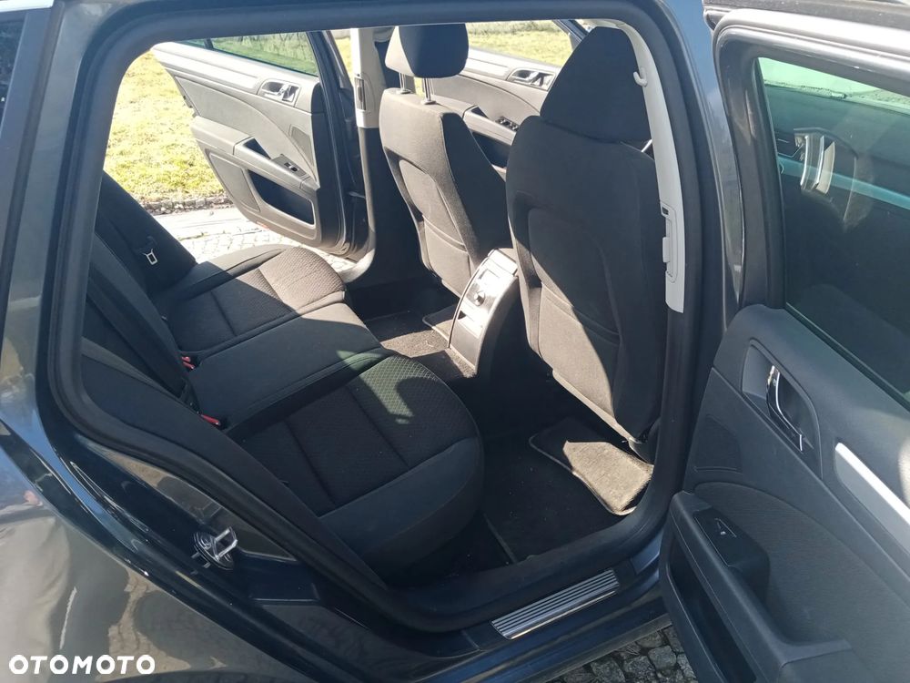 Skoda Superb 2.0 TDI DSG Ambition - 9