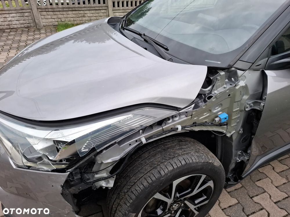 Toyota C-HR - 11