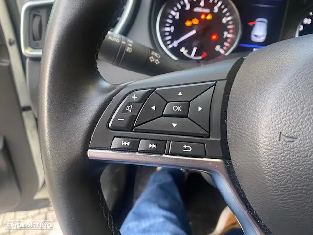 Nissan Qashqai 1.3 DIG-T N-Connecta - 25