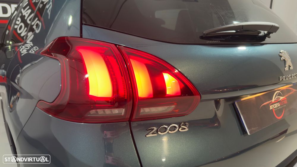 Peugeot 2008 1.6 BlueHDi Style - 11