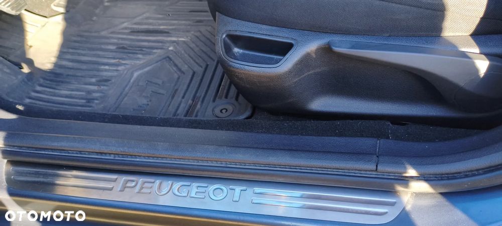 Peugeot 407 - 29